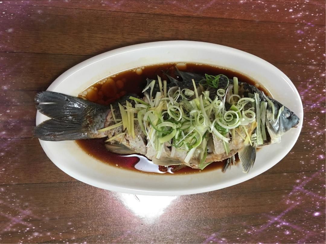 最新蒸鱼，美食背后的温馨日常