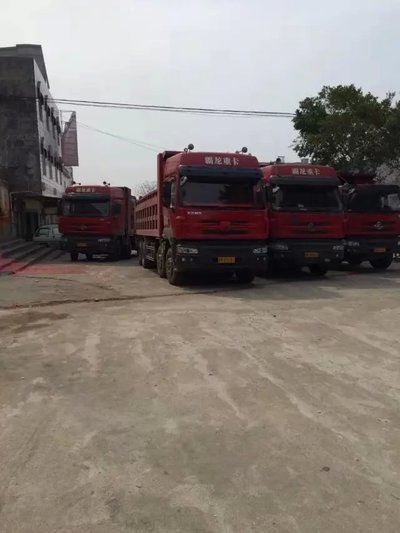 最新前四后八车队招揽业务,小巷美食之旅的启程号角