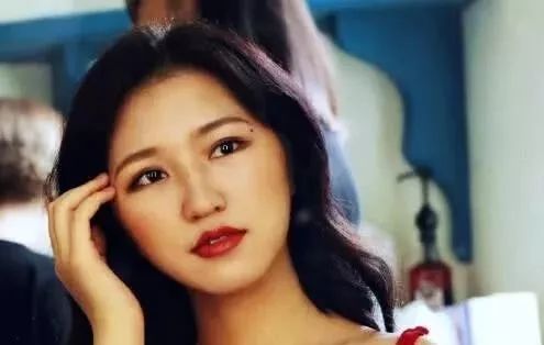 与李采潭齐名的演艺界璀璨女星