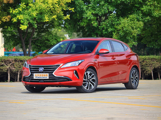 长安逸动XT最新报价及市场走势与个人立场分析