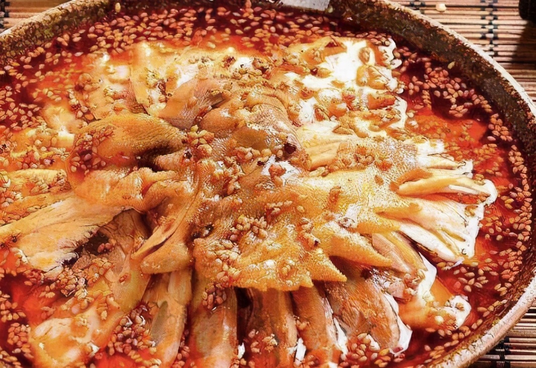 科技重塑餐桌，未来美食之旅的最新体验