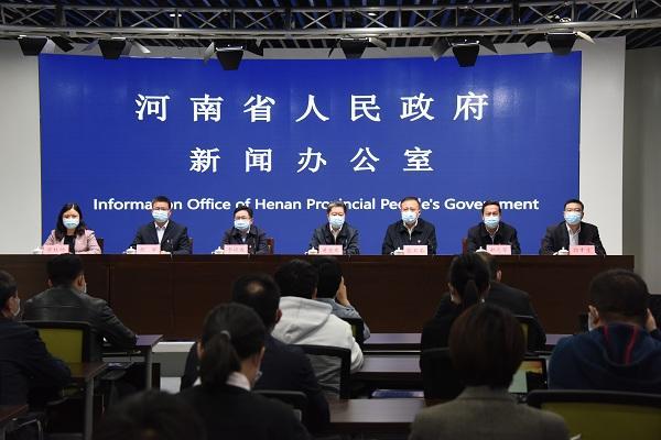 世界最新肺炎疫情消息，日常小故事中的温情与关注
