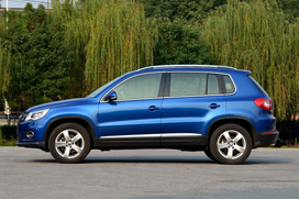 六福最新款,时尚潮流与个人立场的交融探讨